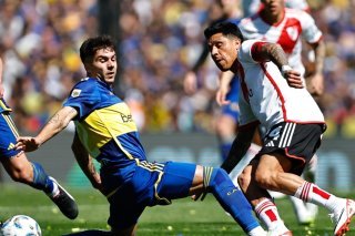 Lucas Blondel (au centre): le successeur de Stefan Lichtsteiner ? KEYSTONE/EPA EFE/JUAN IGNACIO RONCORONI